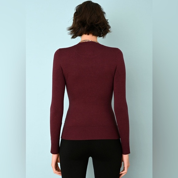 Elegant Maroon Crew Neck Sweater - Picture 3 of 12